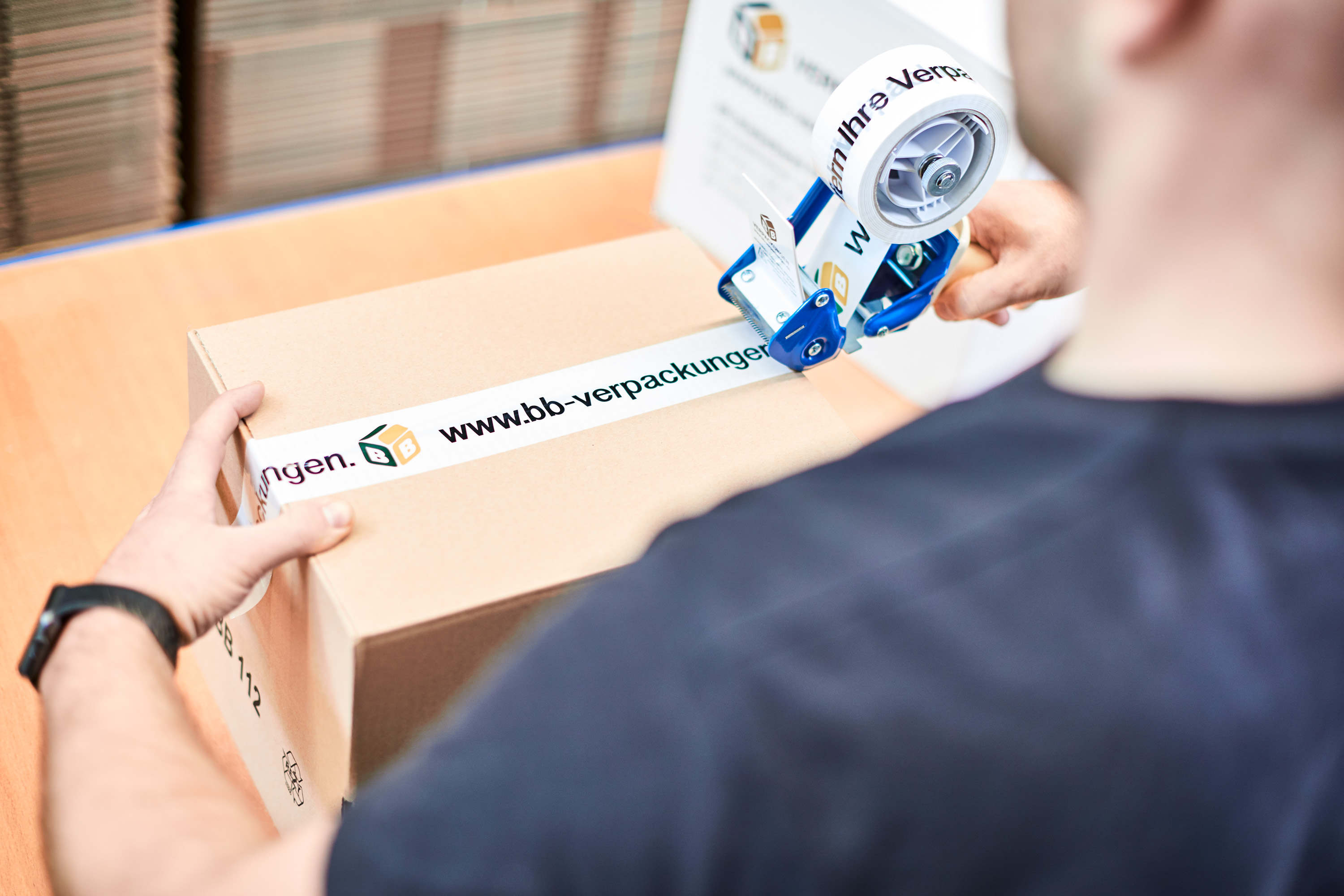 Kartons verschliessen